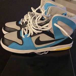 Brand new in box Nike Zoom Oncore High